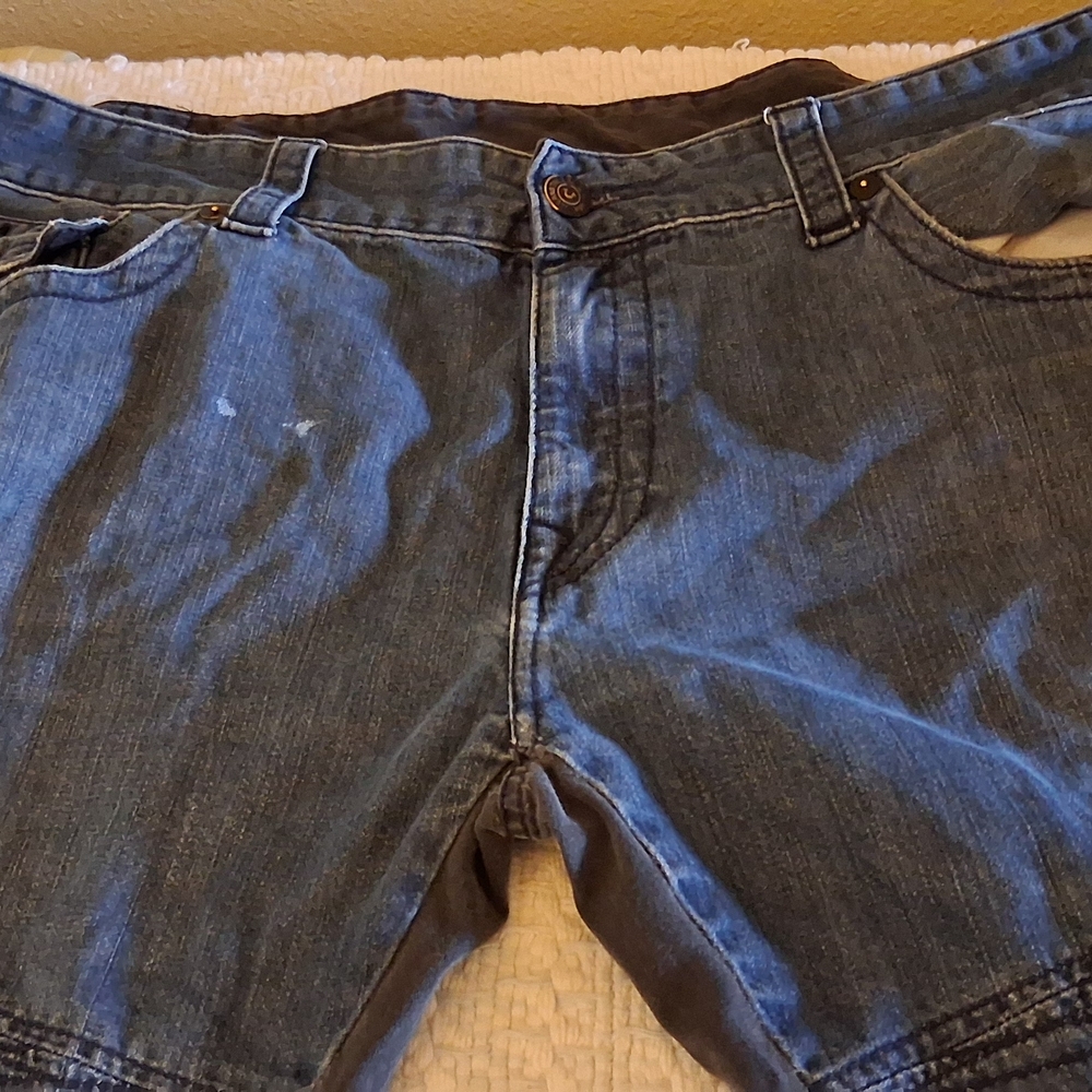 Blue Denim  Mens Jeans Size 42  0180 Small White Spot On Upper Right
